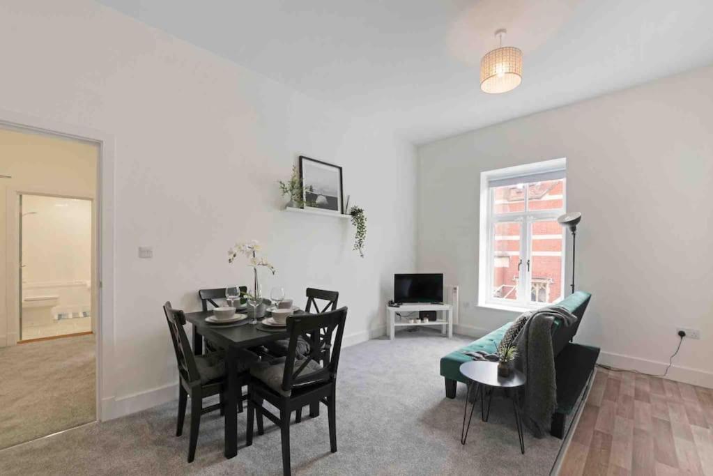 Town Center Apartment In Bishops Stortford Birchanger Eksteriør bilde